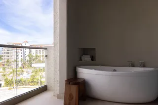 ROOM REFRESH! King Room Hot Tub