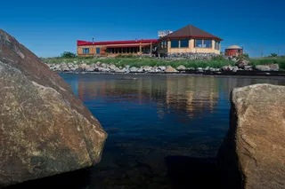 Your Accomodations: The Seal River Heritage Lodge