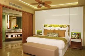 Preferred Club Master Suite - Ocean Front