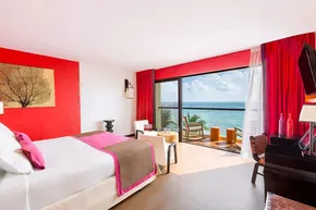 Aguamarina Superior Oceanfront Room