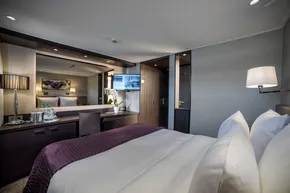 Deluxe Stateroom